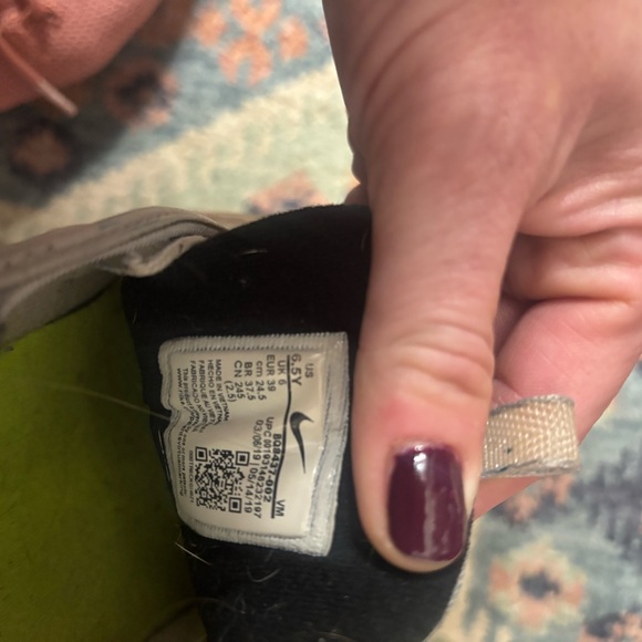 Nike Black and Neon Green Sneakers - Picture 5 of 5